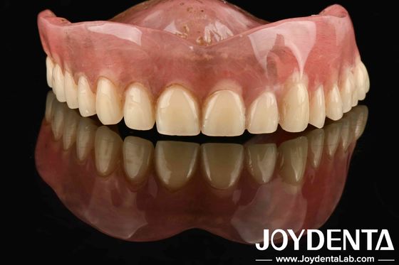 Biokompatibilitas yang baik Personalize Custom Acrylic Denture Finish Untuk Solusi Ringan Dan awet